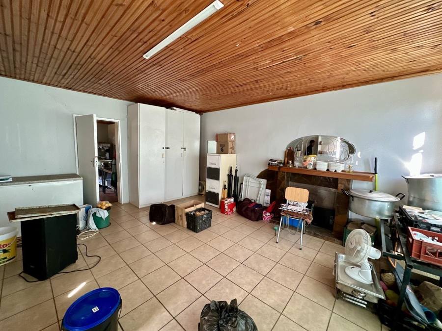 9 Bedroom Property for Sale in Bloemspruit Free State